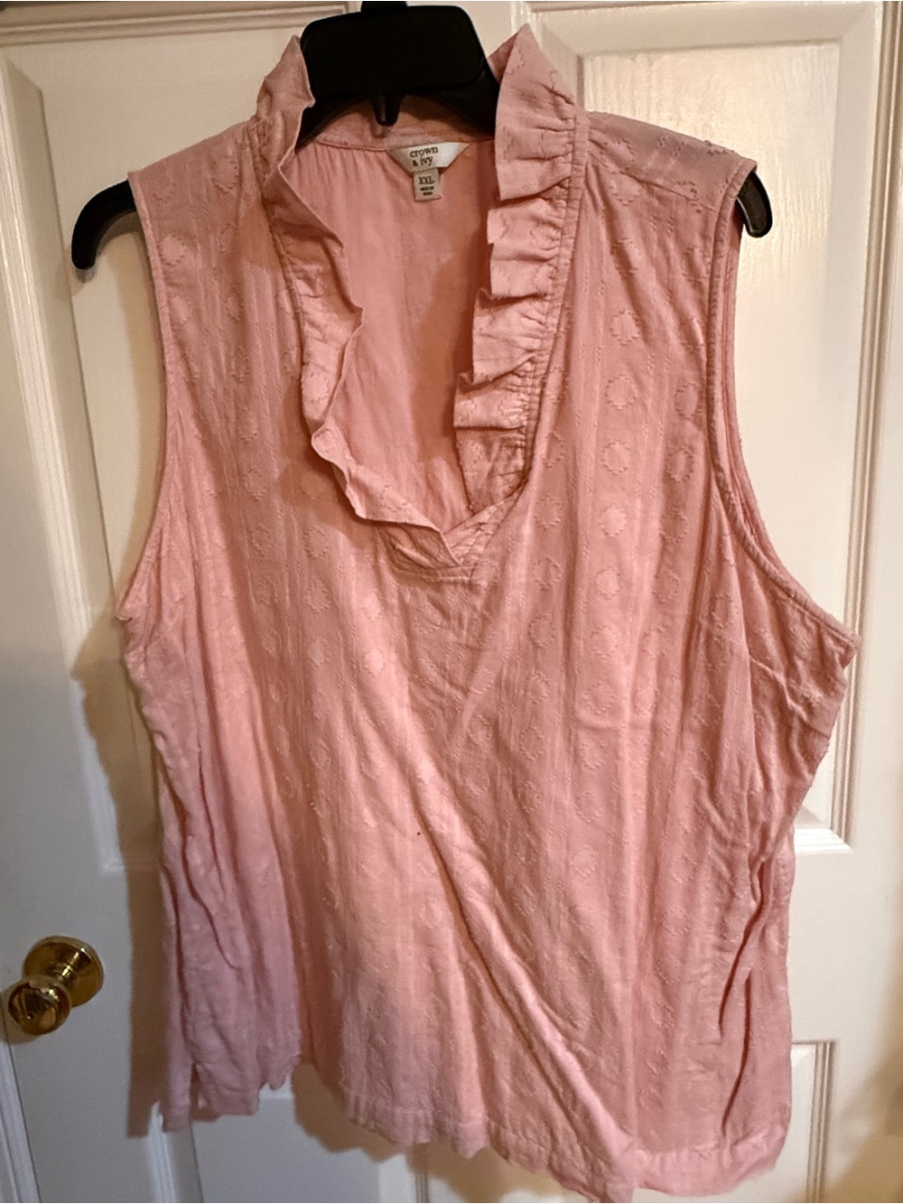 crown & ivy Blush Pink Ruffle V-Neck Sleeveless Top